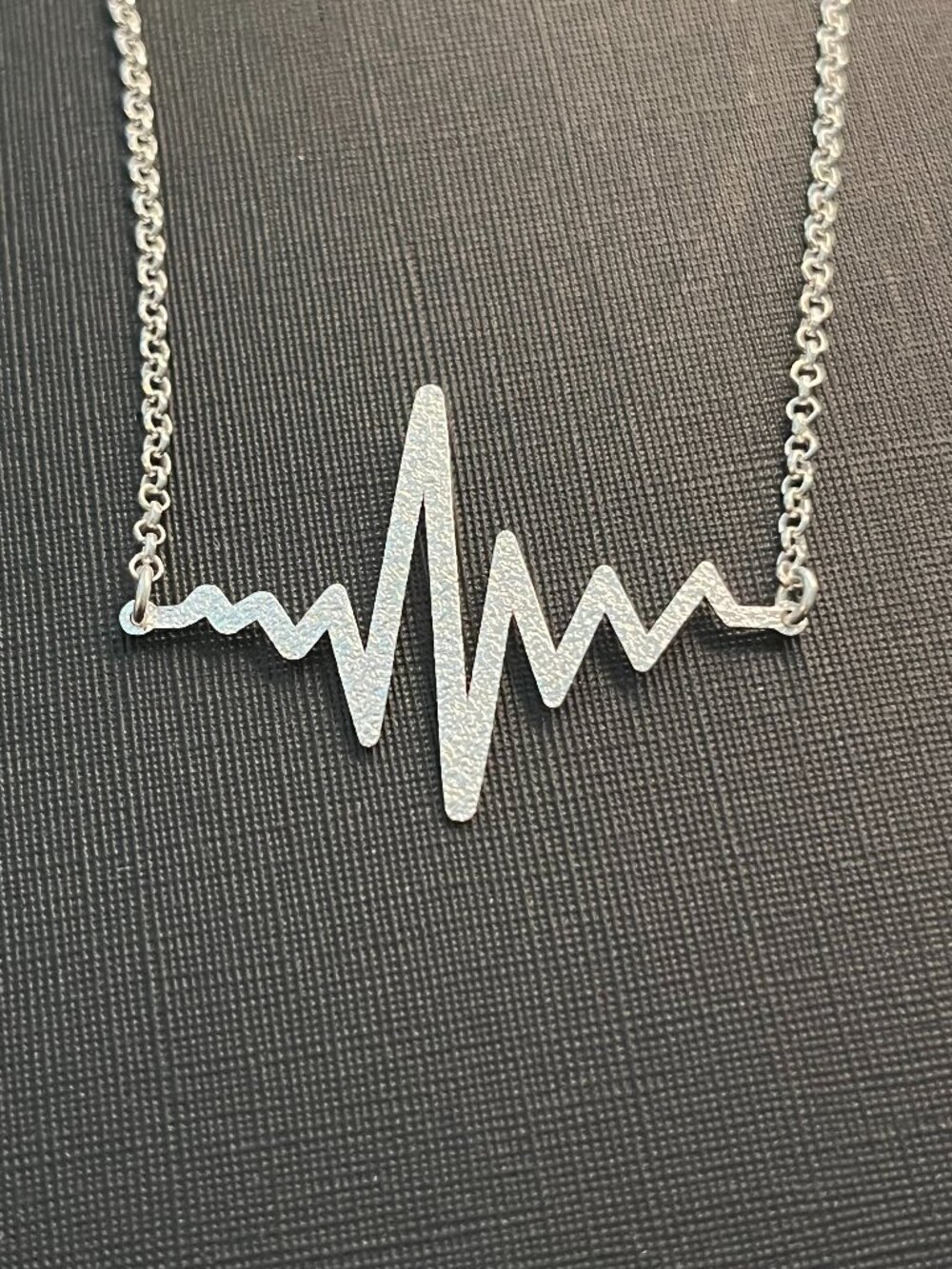 NWOT Peruvian 925 Silver Heartbeat EKG Lifeline Necklace